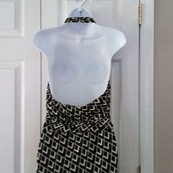 White House Black Market black white halter maxi dress Sz 8 - Picture 7 of 8